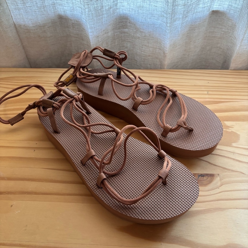 Teva Midform Infinity strappy sandal in tan